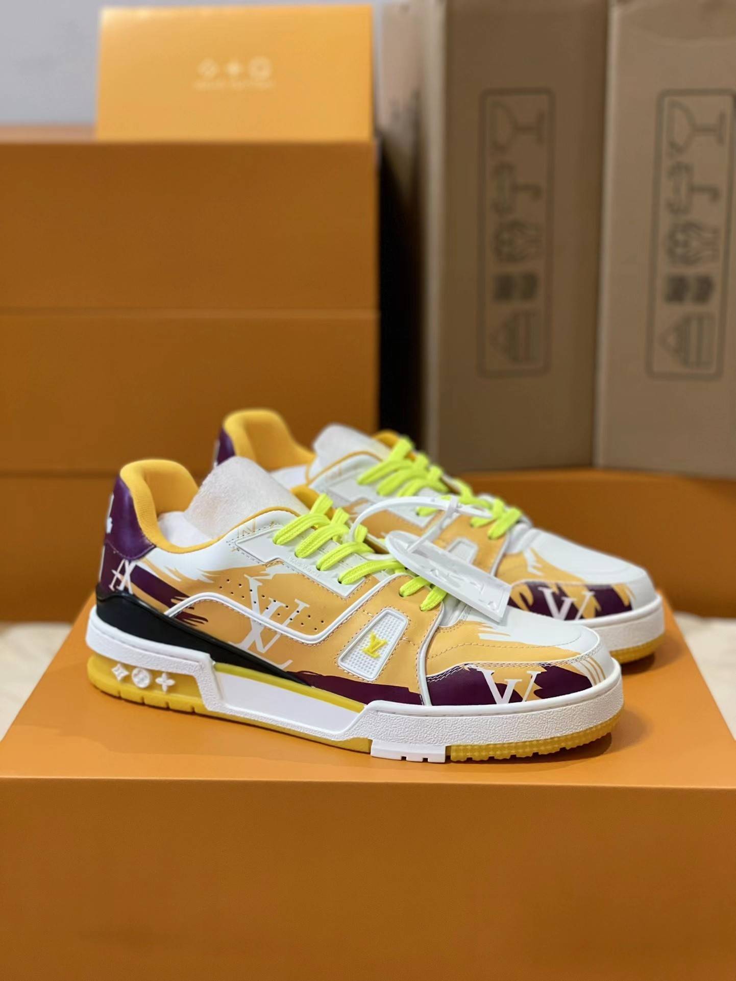 L*V TRAINER 1A9IQ5 Sneakers