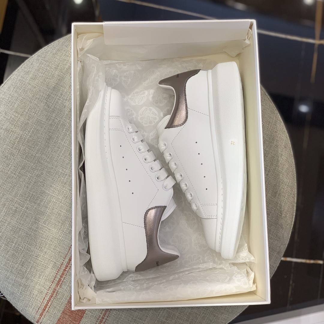 A1exa*der Mcqv*en MQ gun-black tail Sneakers