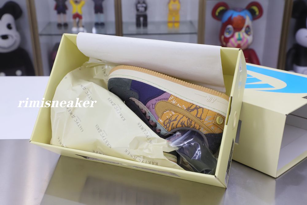 TRAVIS SCOTT X AIR FORCE 1 LOW 