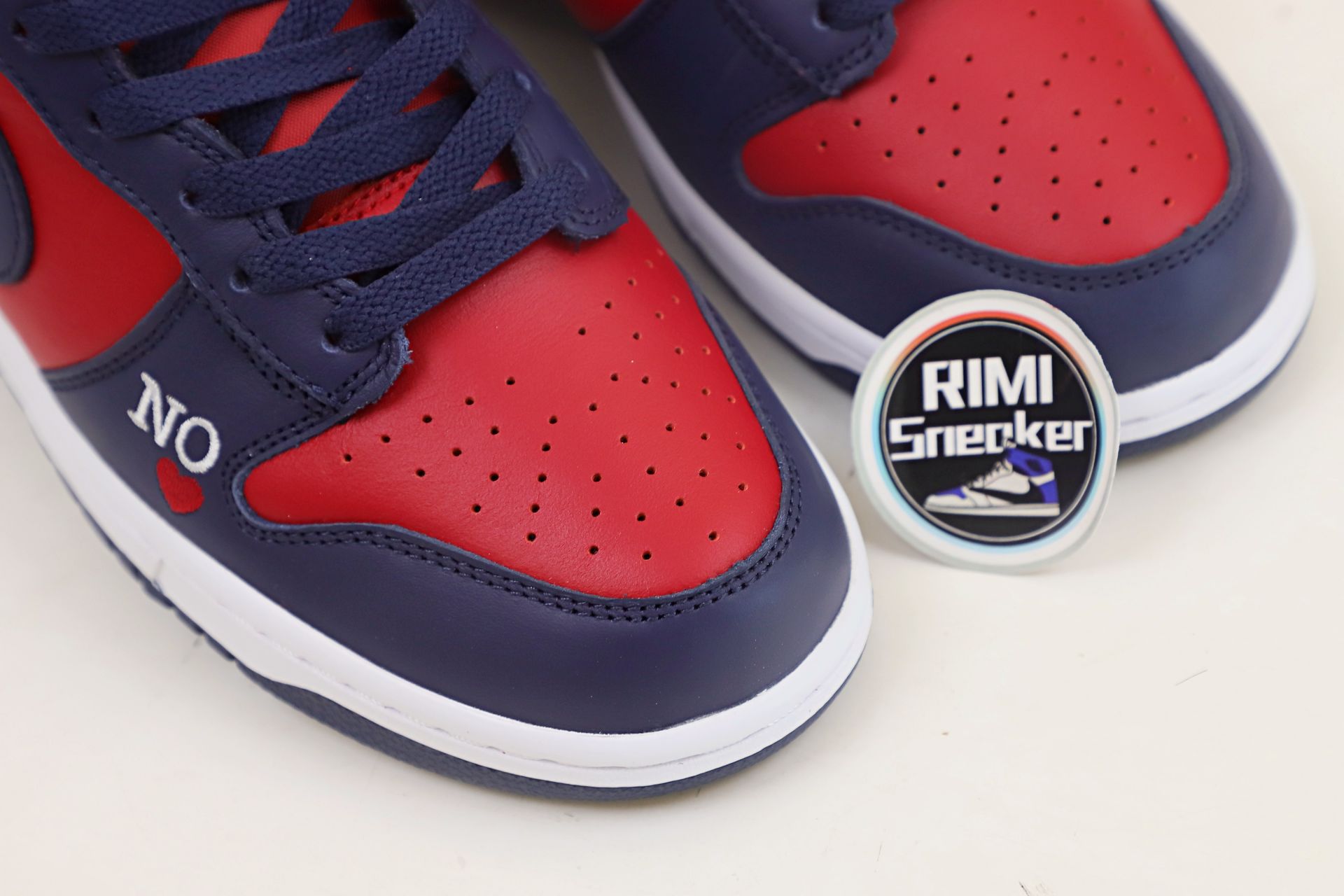 NIKE SB DUNK HIGH Svp*me BY ANY MEANS RED