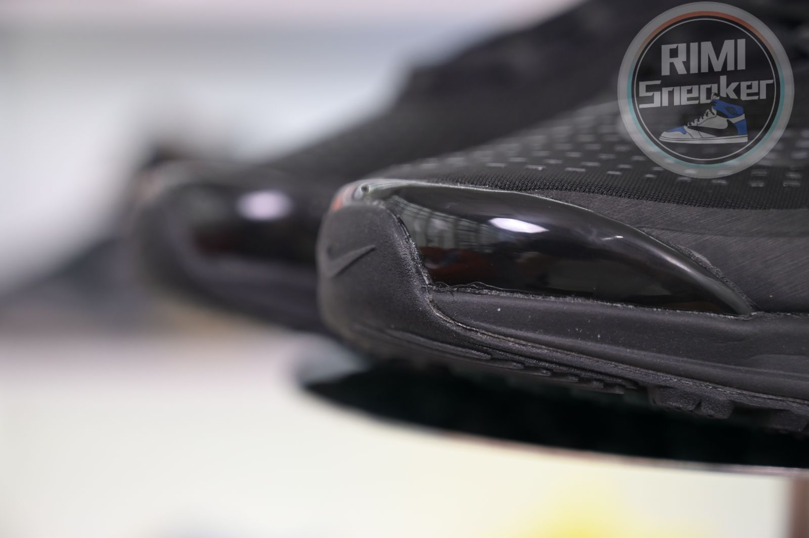 Svp*me x Nike Air Max Dn