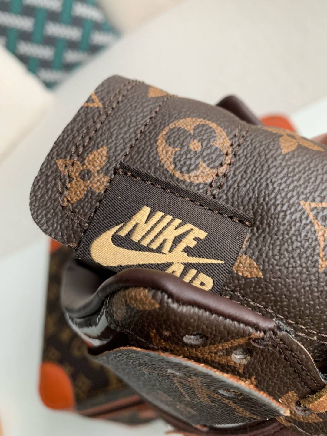 L*V × NIKE AIR FORCE 1 Sneaker High-tops