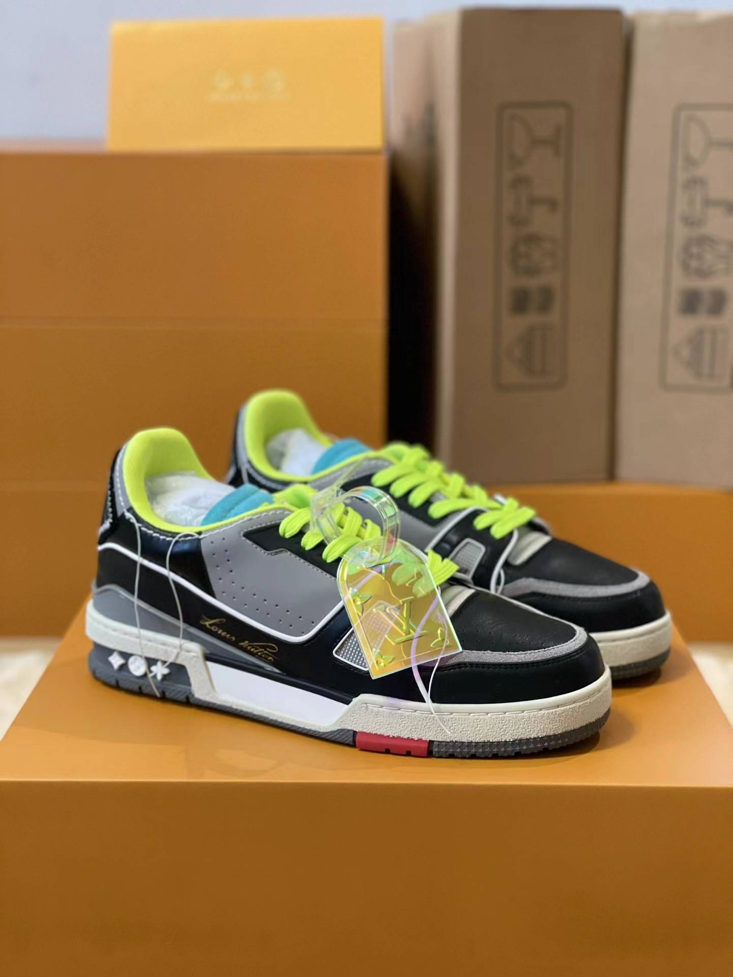 L*V TRAINER 1A9IQ5 Sneakers