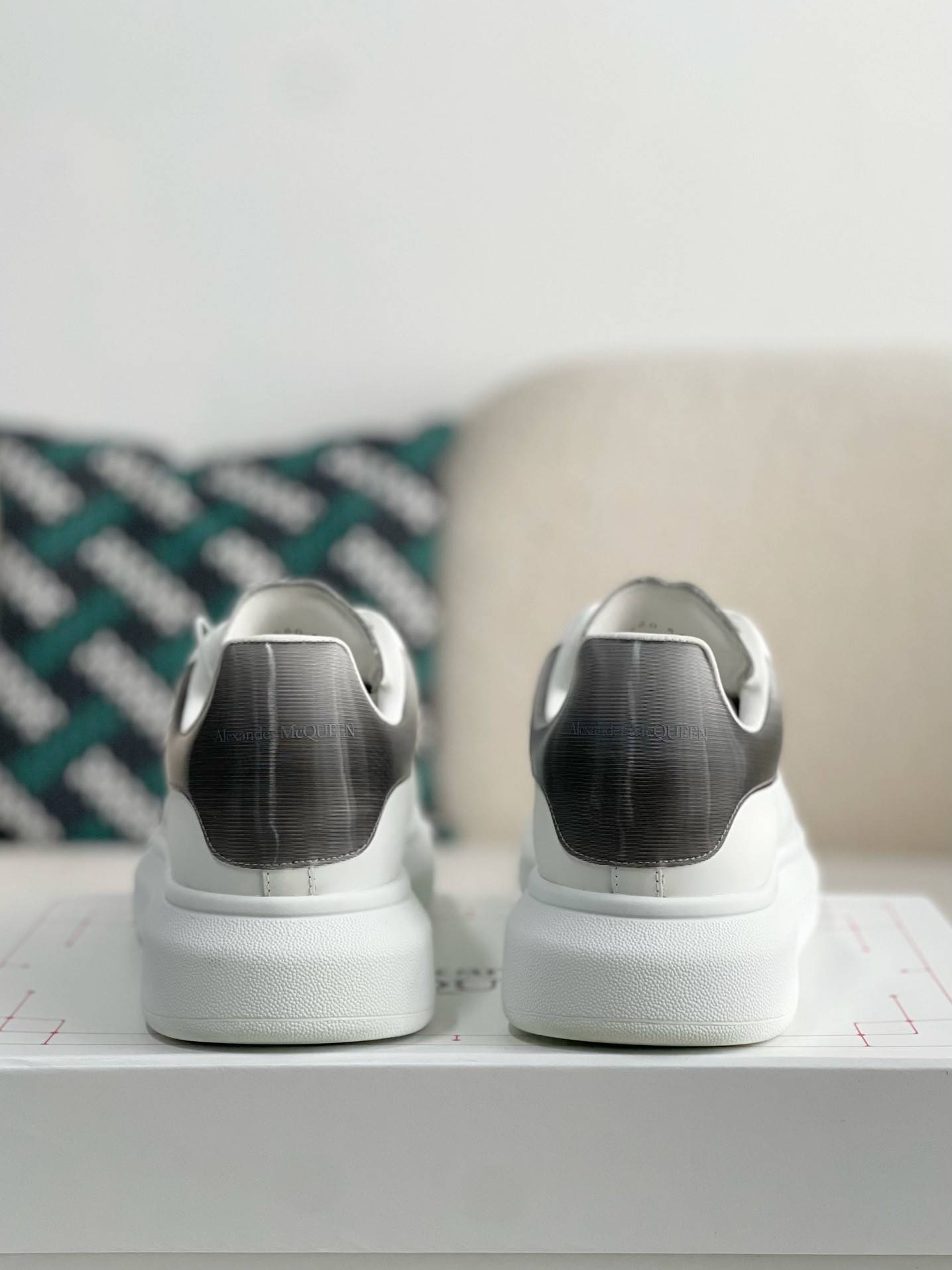 A1exa*der Mcqv*en MQ Jelly Dark Blue Tail Sneakers