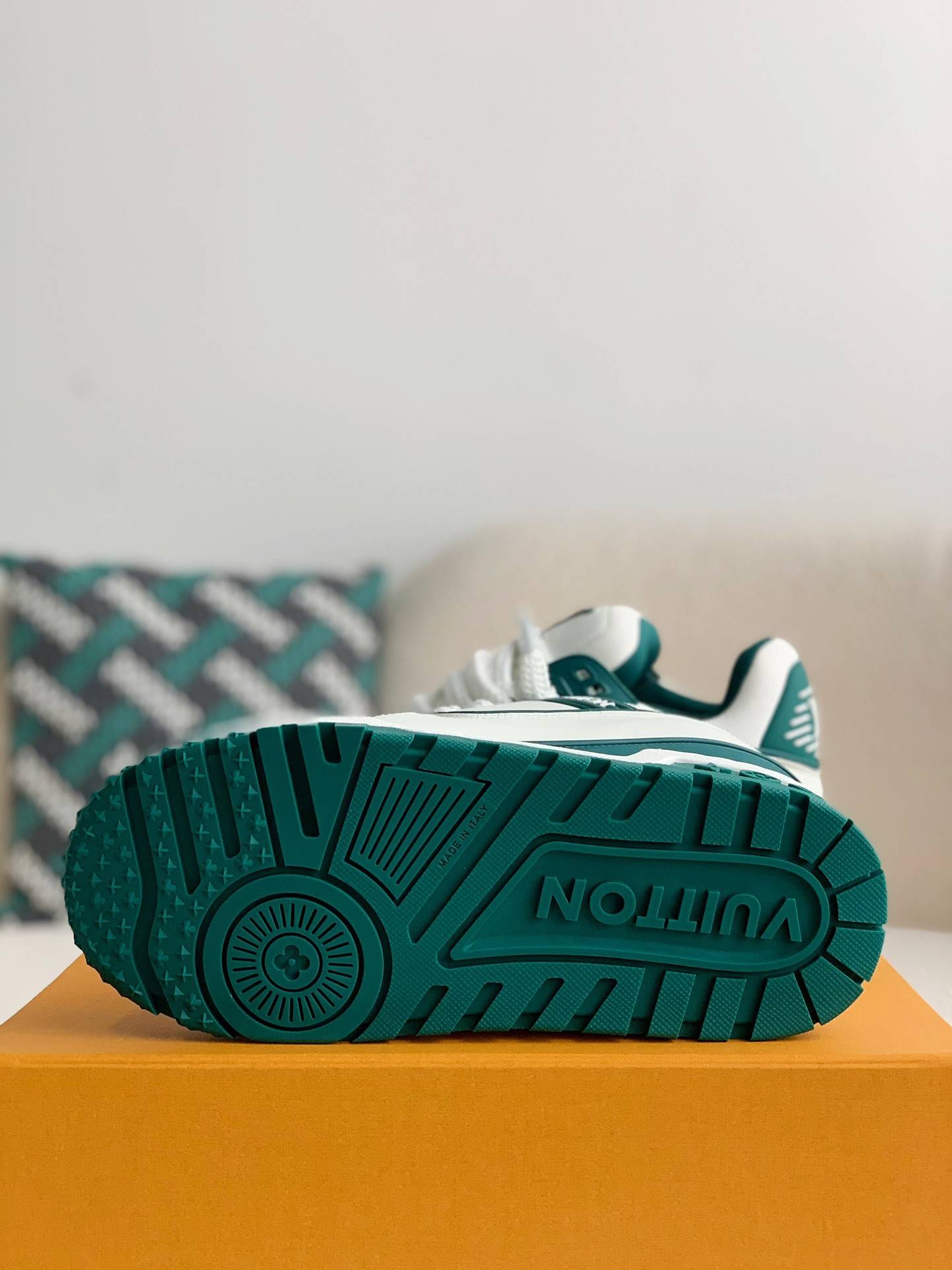 L*V TRAINER MAXI  SNEAKERS