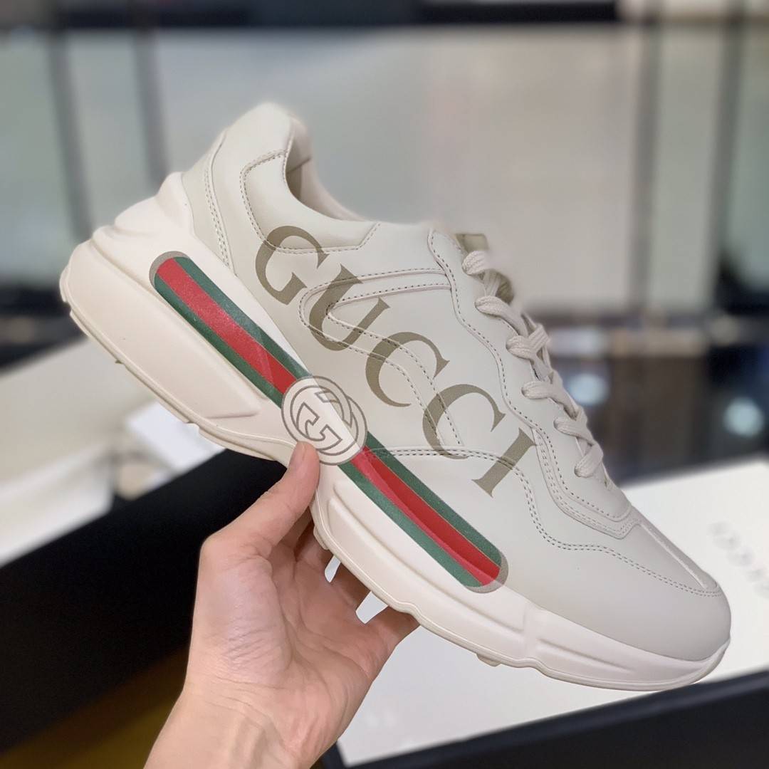 GU*IRetro Clunky Sneaker