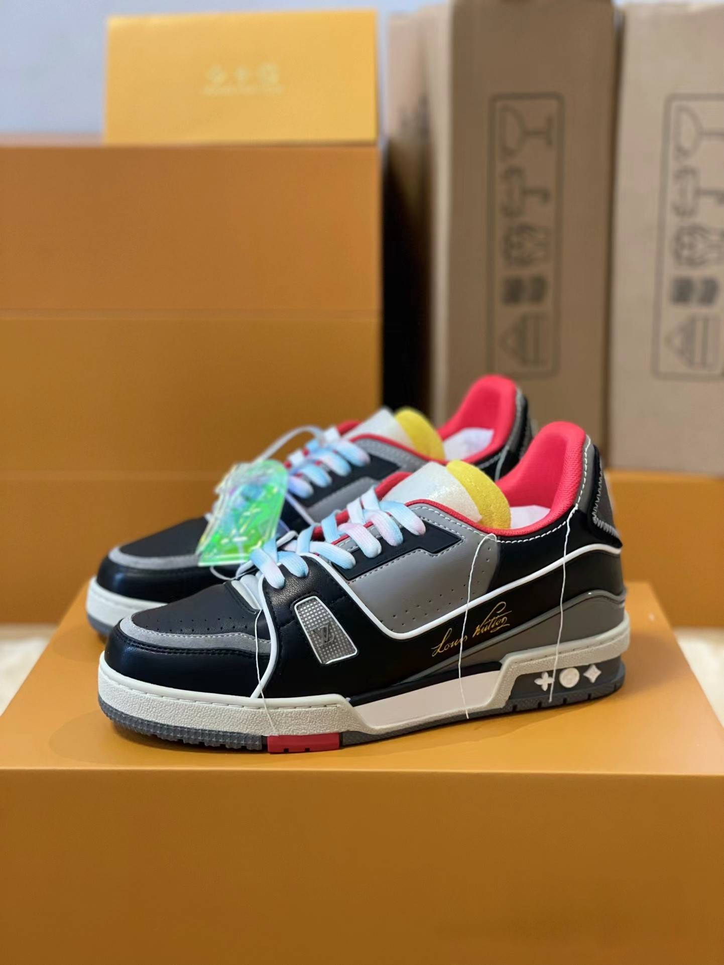 L*V TRAINER 1A9IQ5 Sneakers