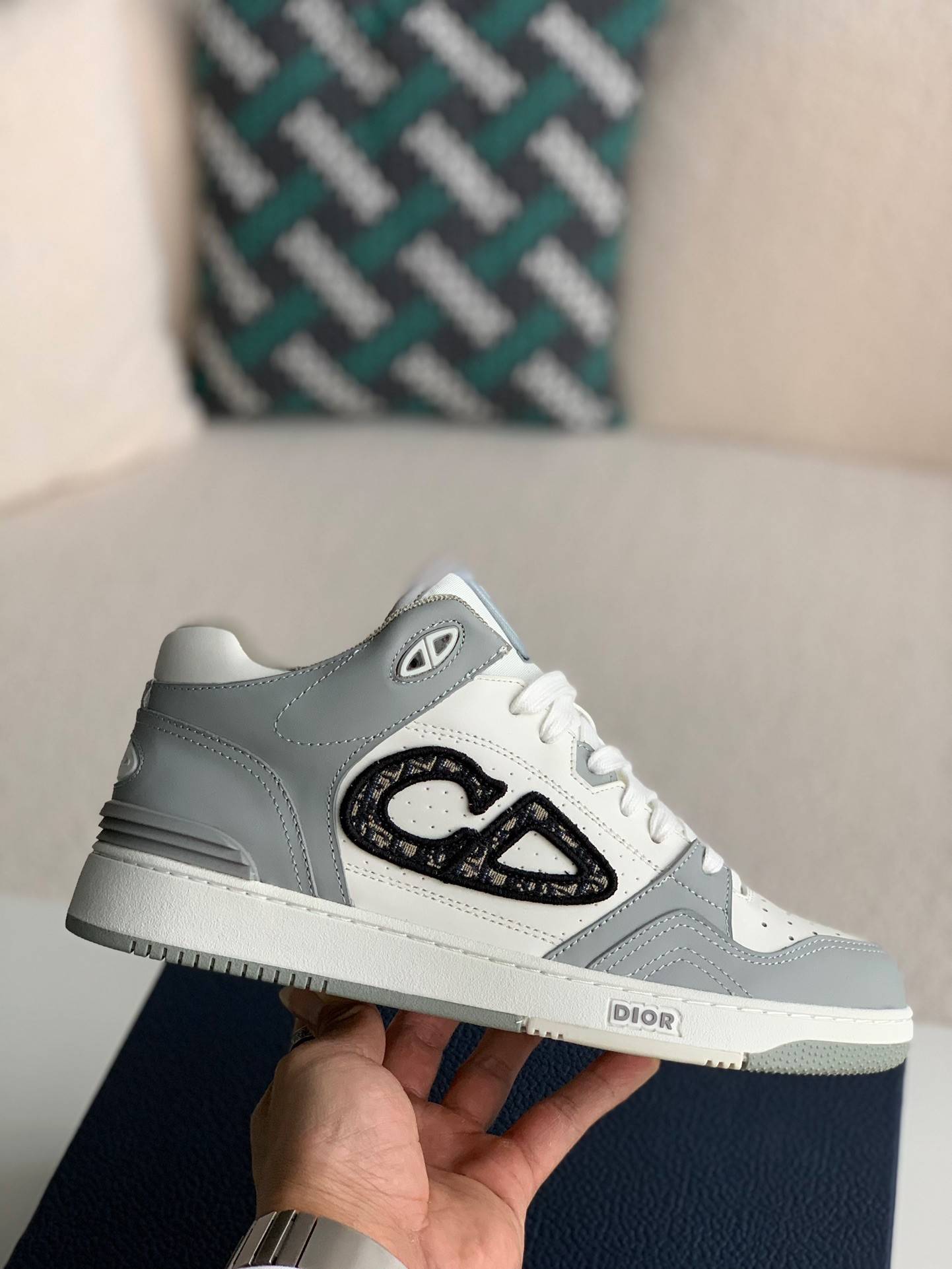 D*OR B57 New Sneaker