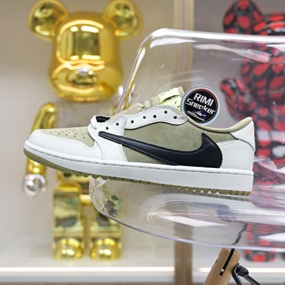 Travis Scott x Air Jordan 1  Low Golf 6.0