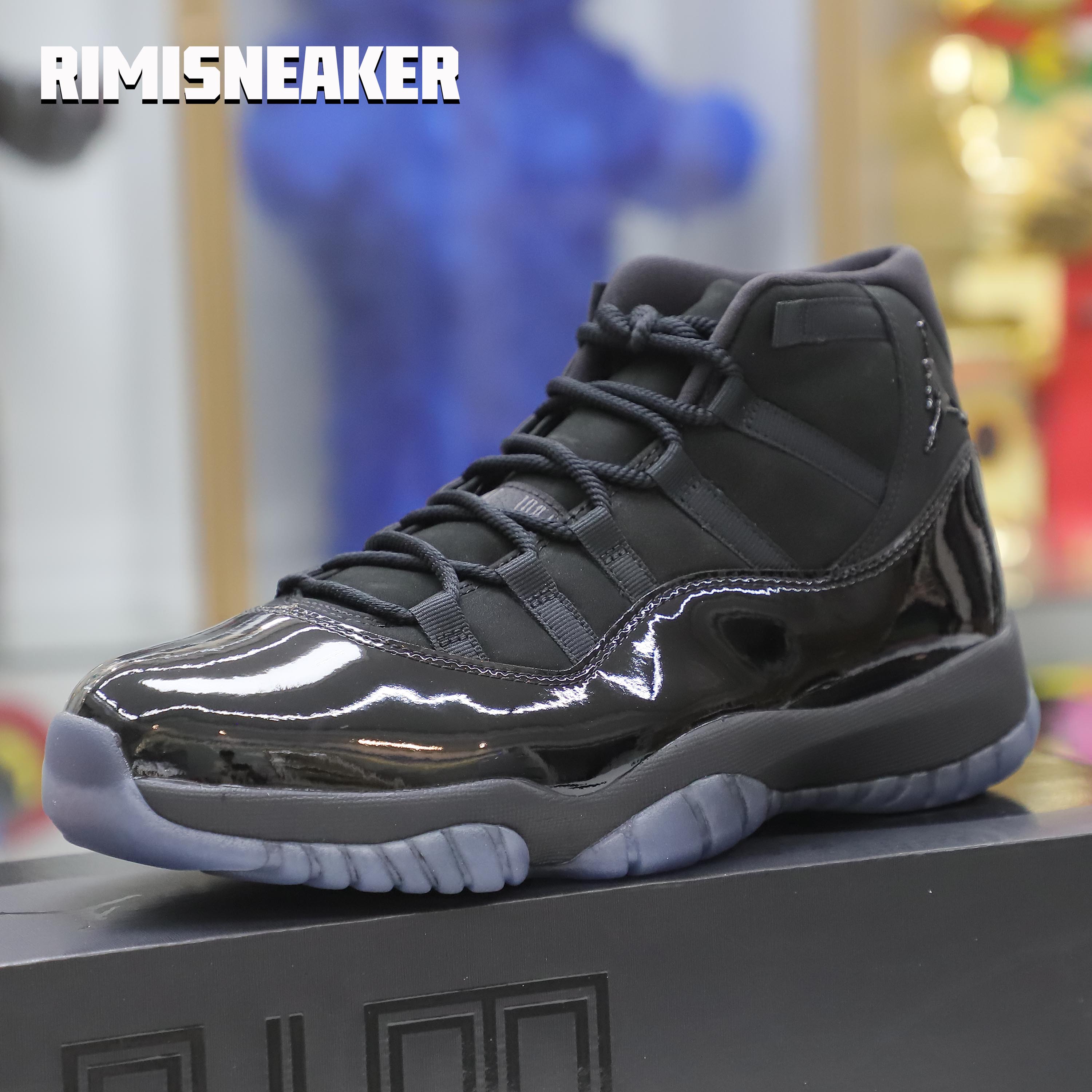 AIR JORDAN 11 RETRO 'CAP AND GOWN'