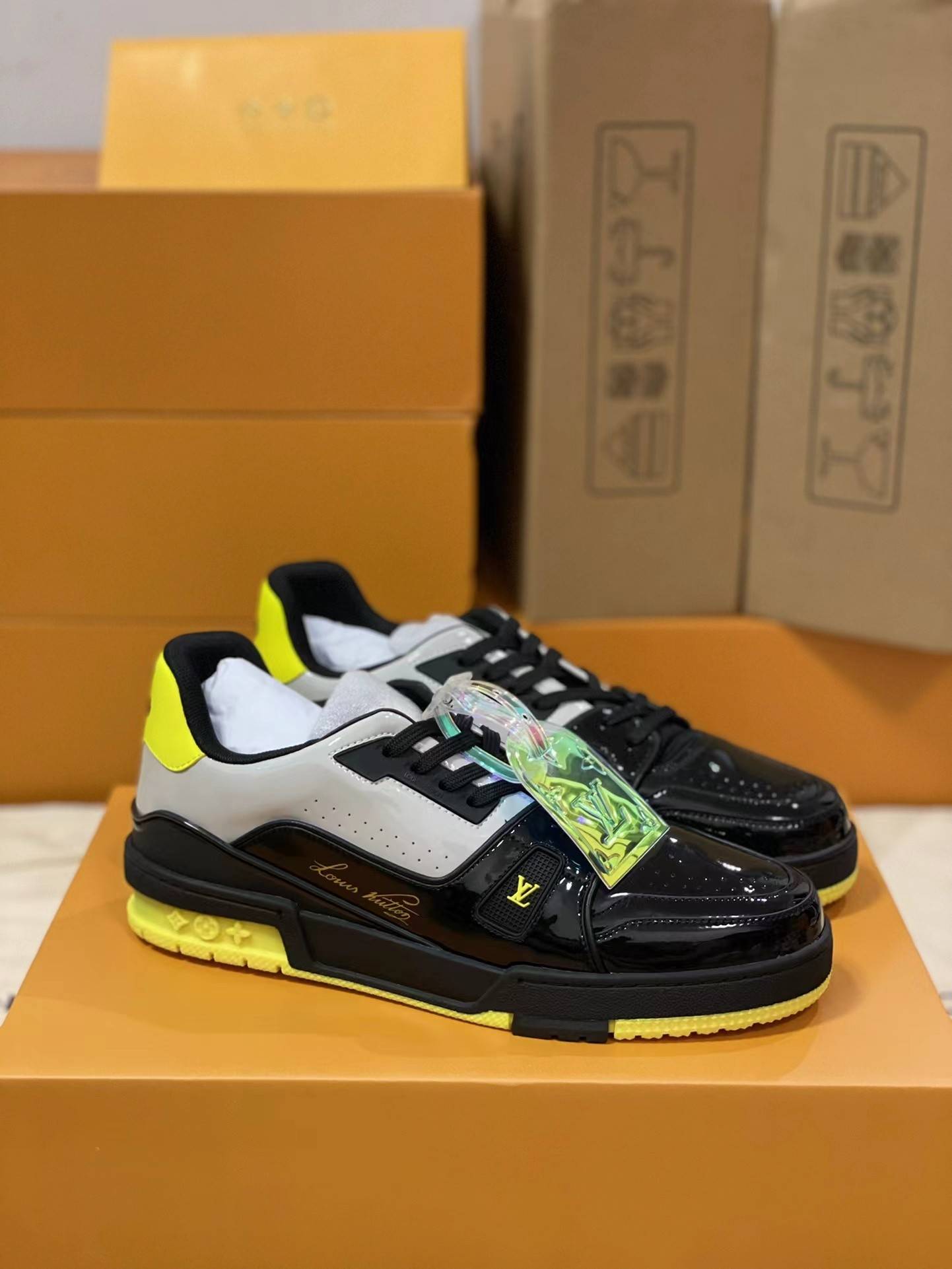 L*V TRAINER 1A9IQ5 Sneakers