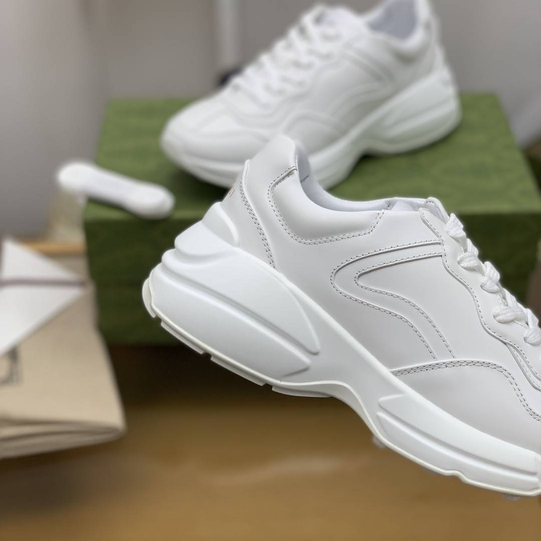 GU*IRetro Clunky Sneaker