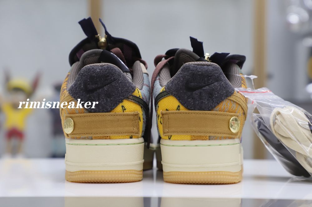 TRAVIS SCOTT X AIR FORCE 1 LOW 