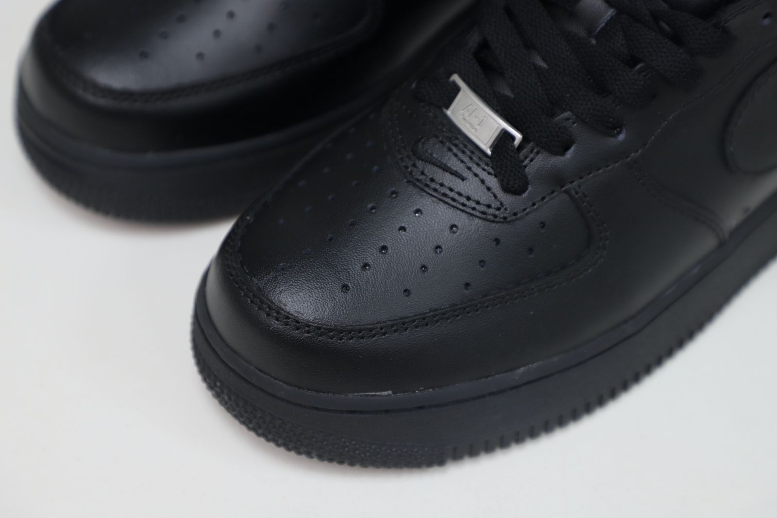 Svp*me Nike Air Force 1 Low "box logo"