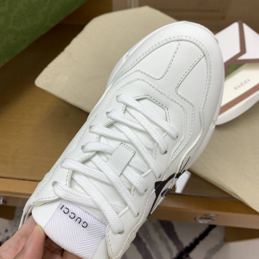 GU*IRetro Clunky Sneaker