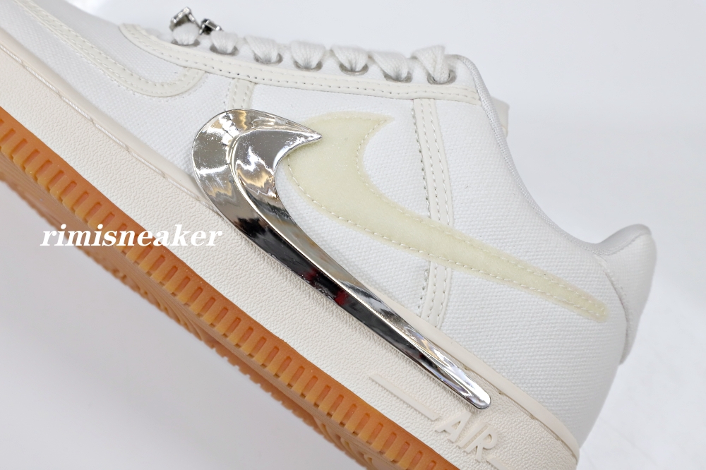 TRAVIS SCOTT X AIR FORCE 1 