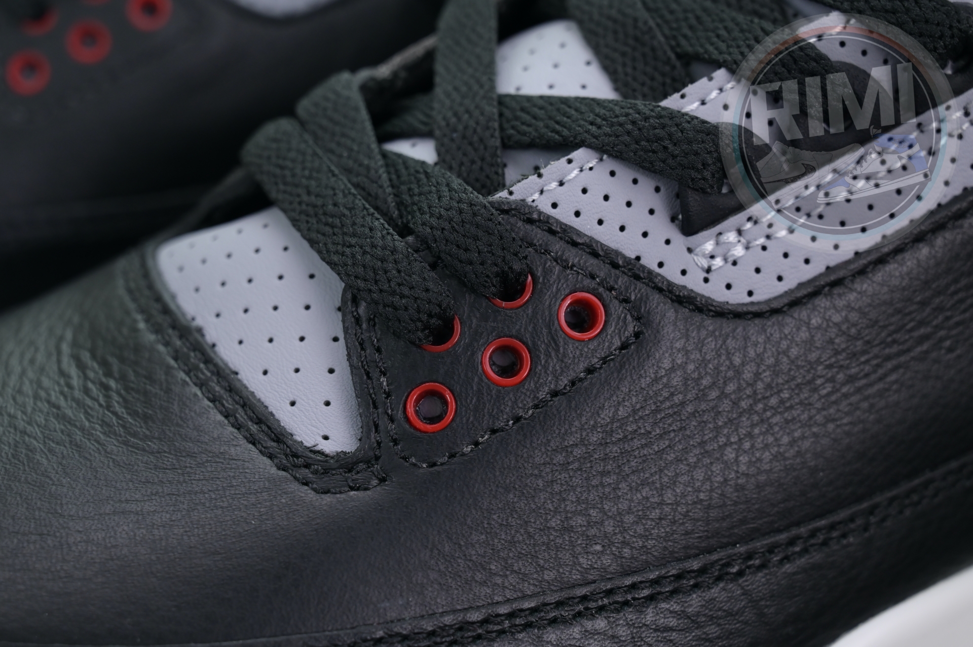 Air Jordan 3“Black Cement Reimagined”