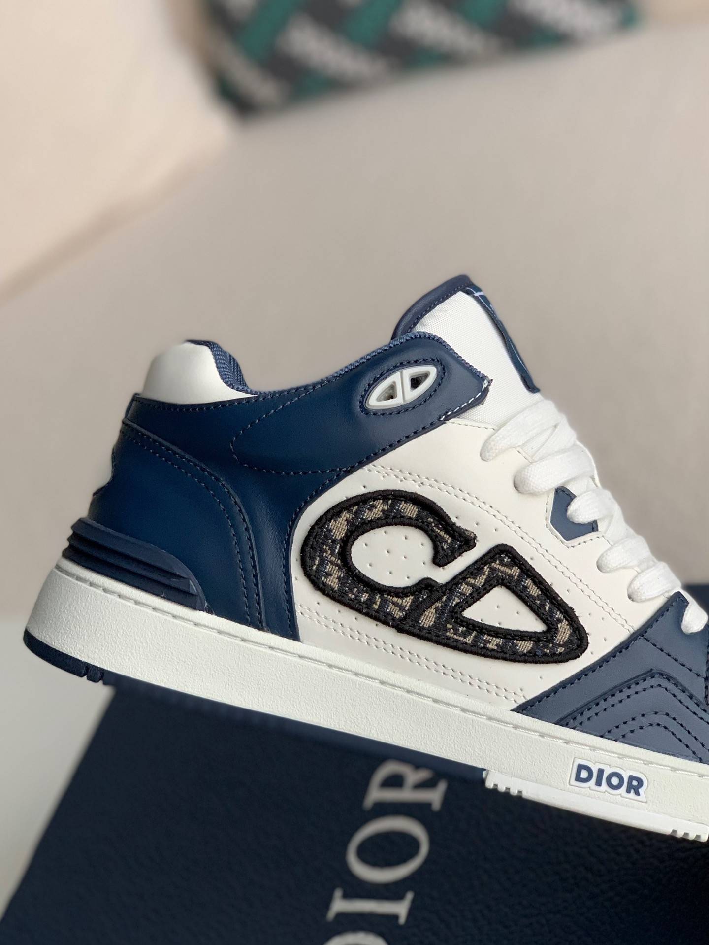 D*OR B57 New Sneaker