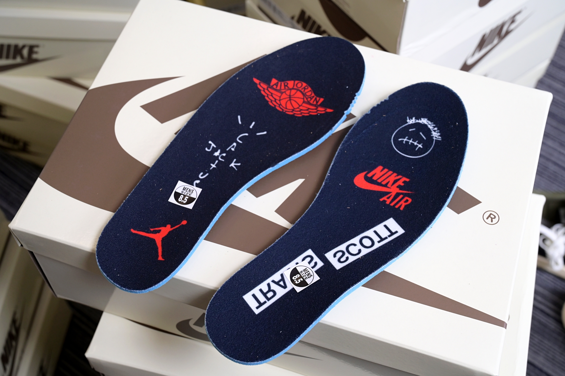 Travis Scott x Jordan Air Jordan 1 Low OG “Medium Olive”