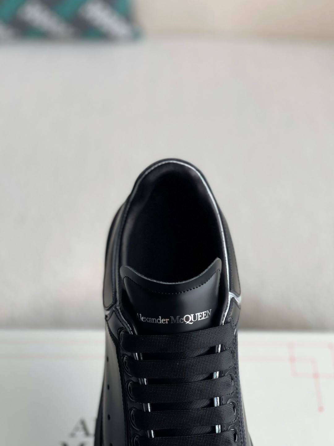 A1exa*der Mcqv*en MQ golden cowhide tail Air cushion bottom Sneakers