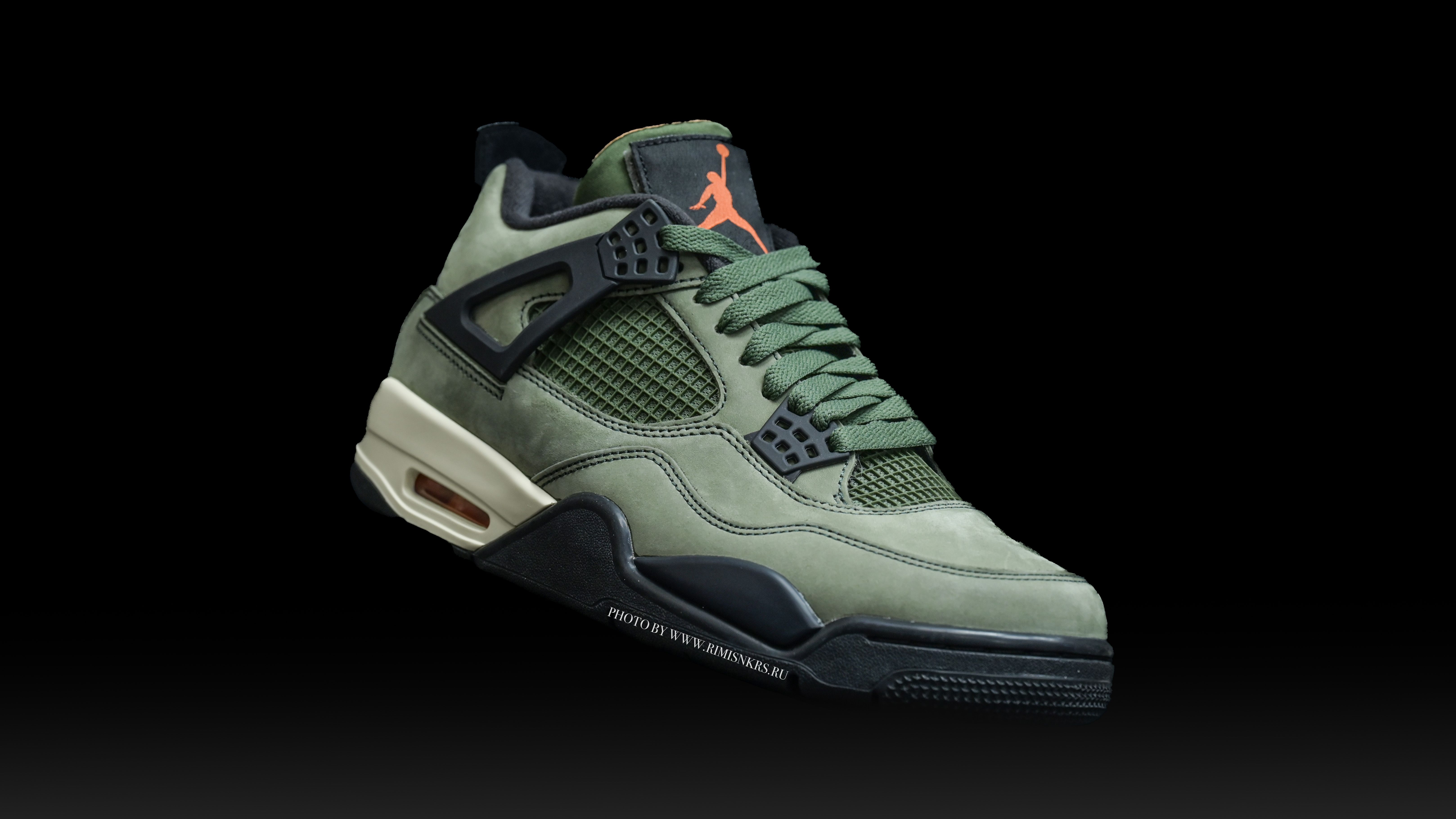 UNDEFEATED x Jordan Air Jordan 4 Retro UNDFTD