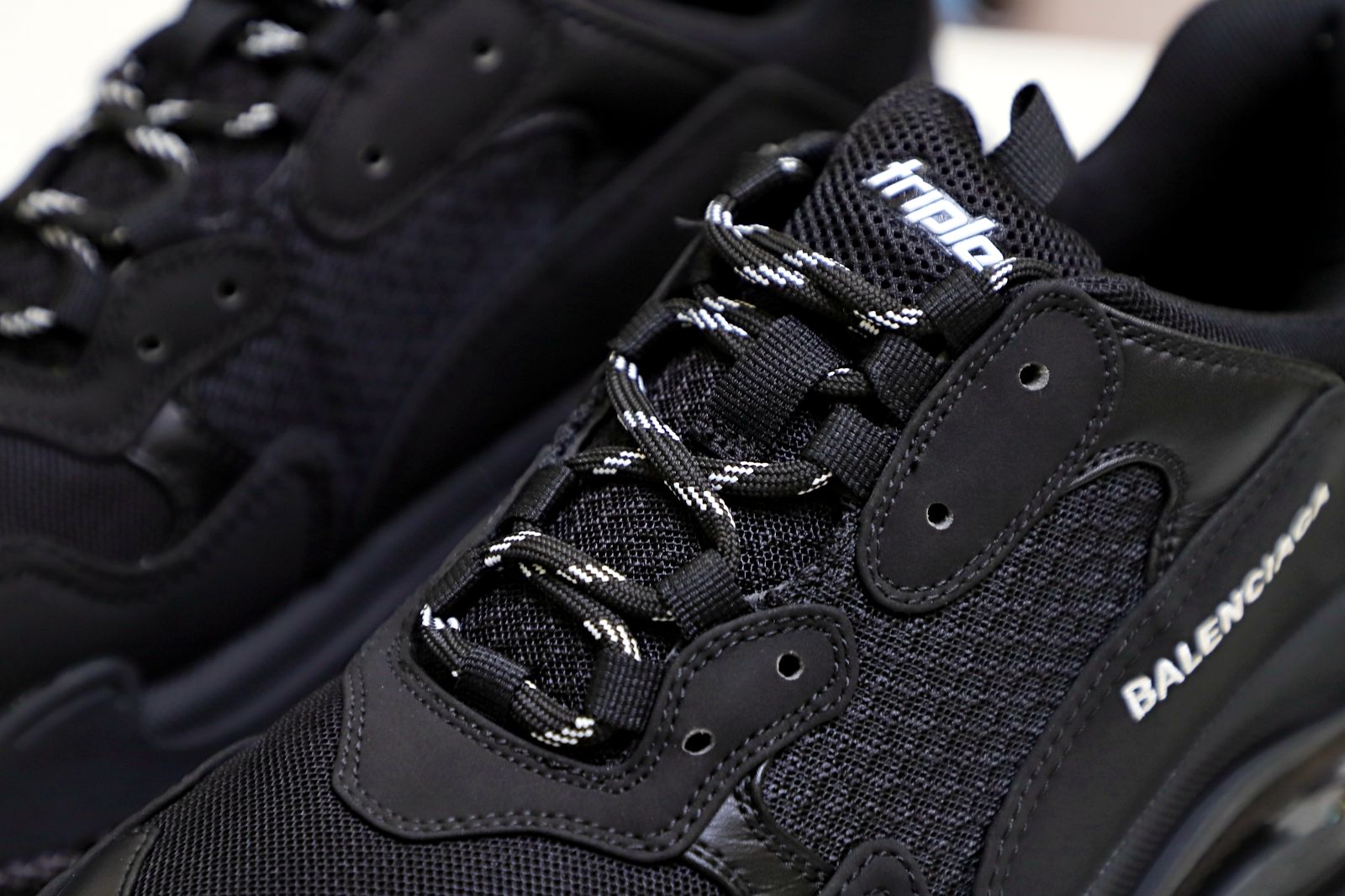 BLCG Track Sneakers TRIPLE S Black