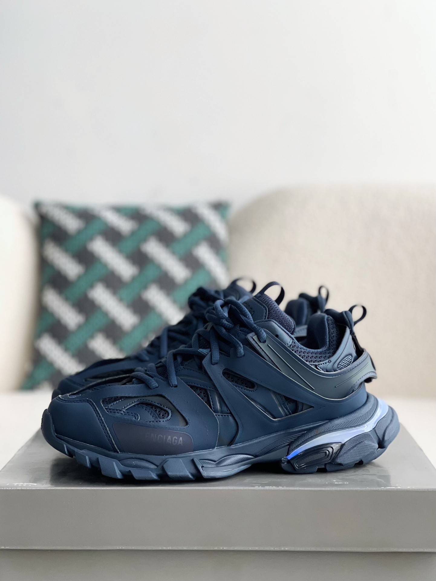 BLCG Track 1.0 track led Trainers