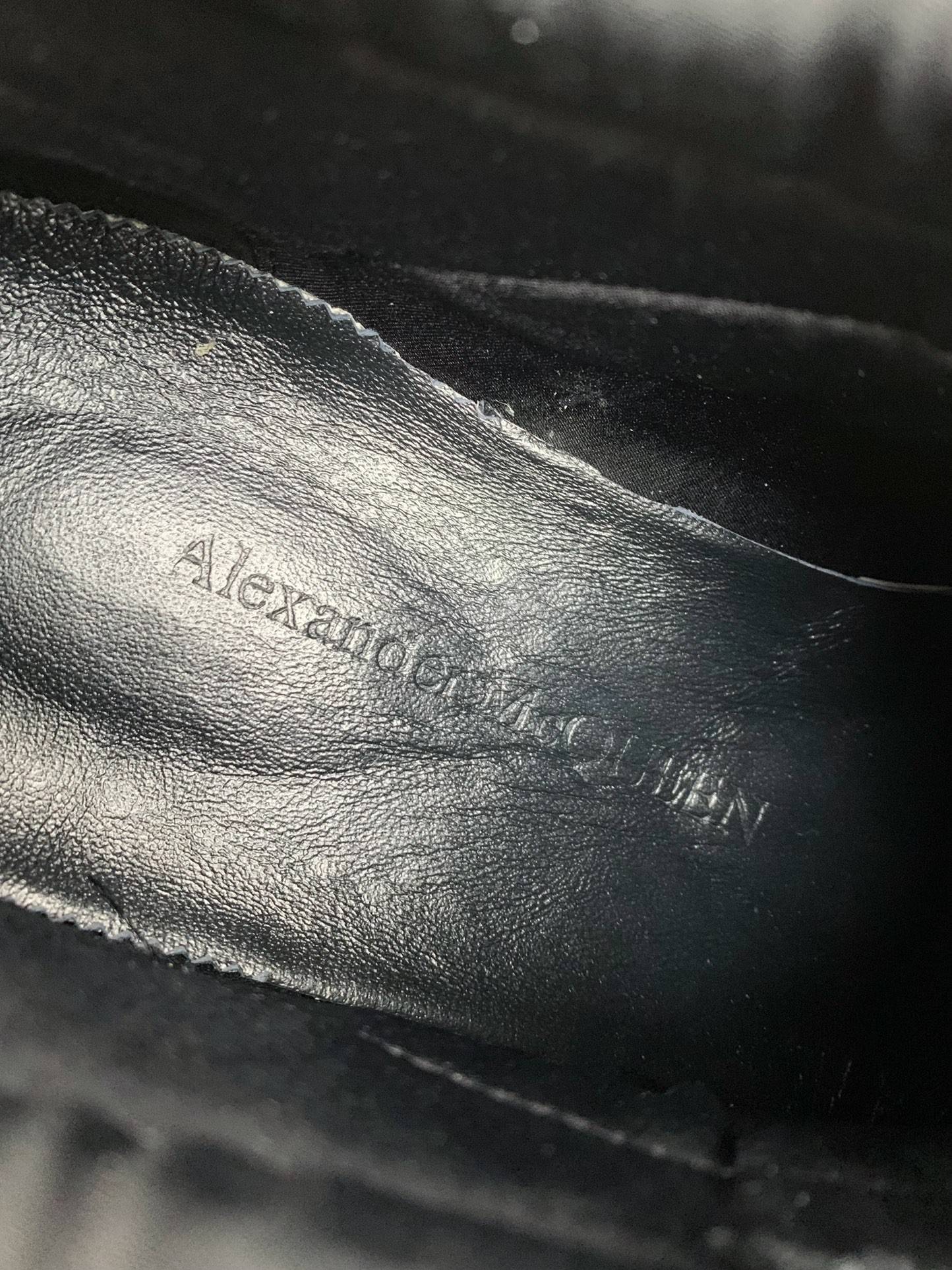 A1exa*der Mcqv*en  Sneakers