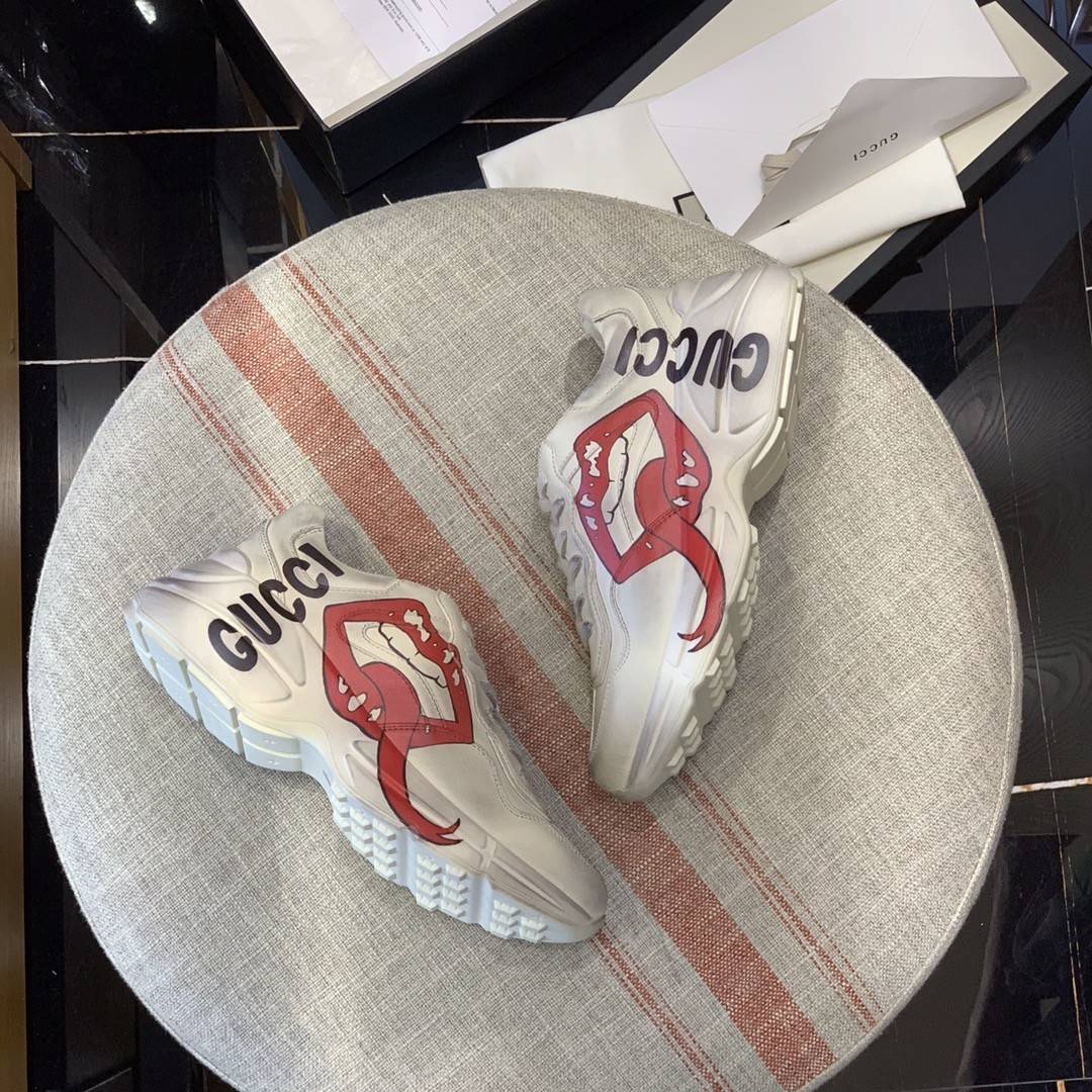 GU*IRetro Clunky Sneaker