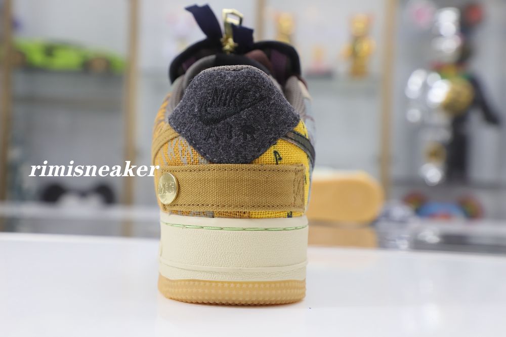 TRAVIS SCOTT X AIR FORCE 1 LOW 