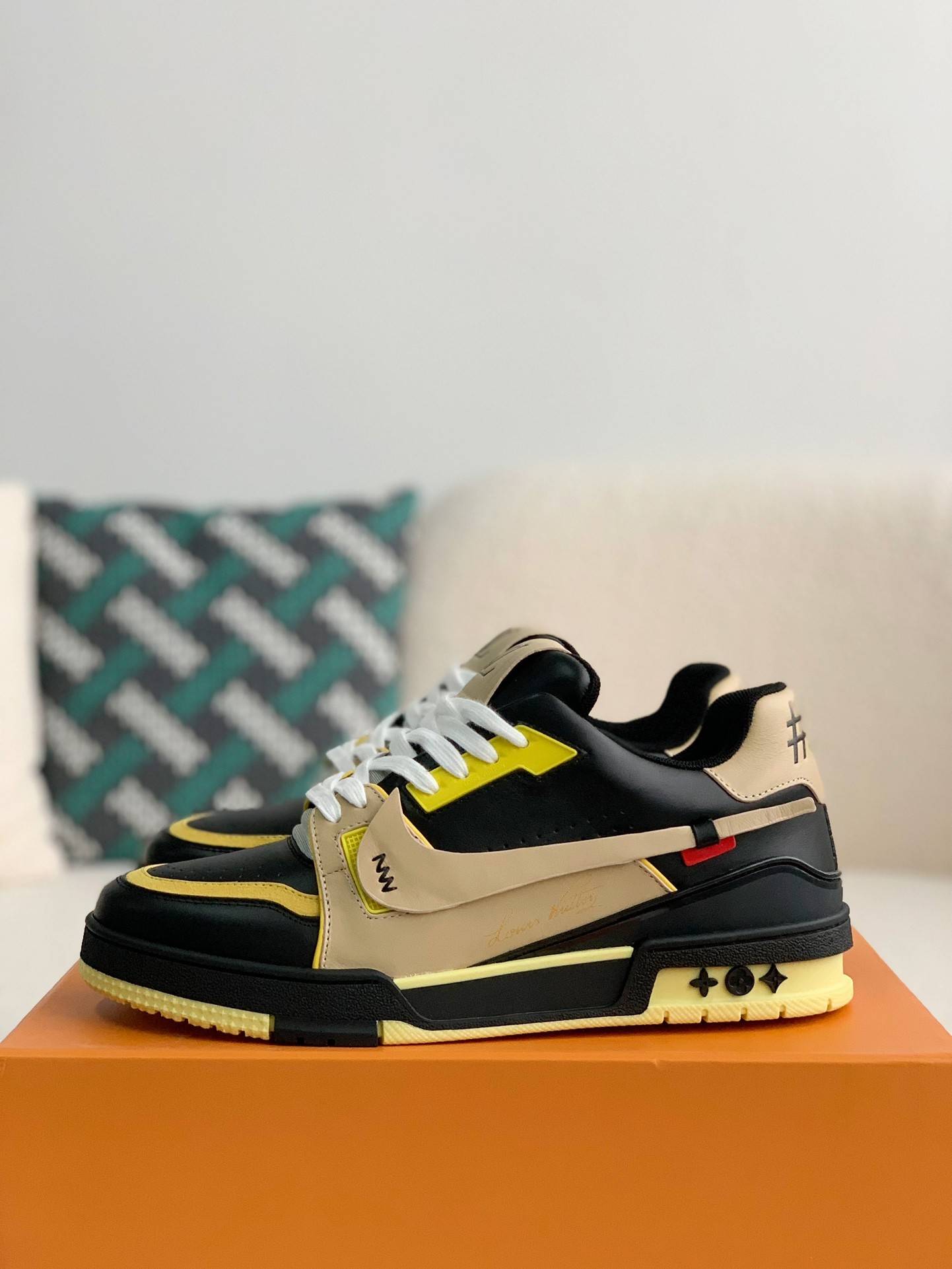 Nike x L*V Trainers Sneakers