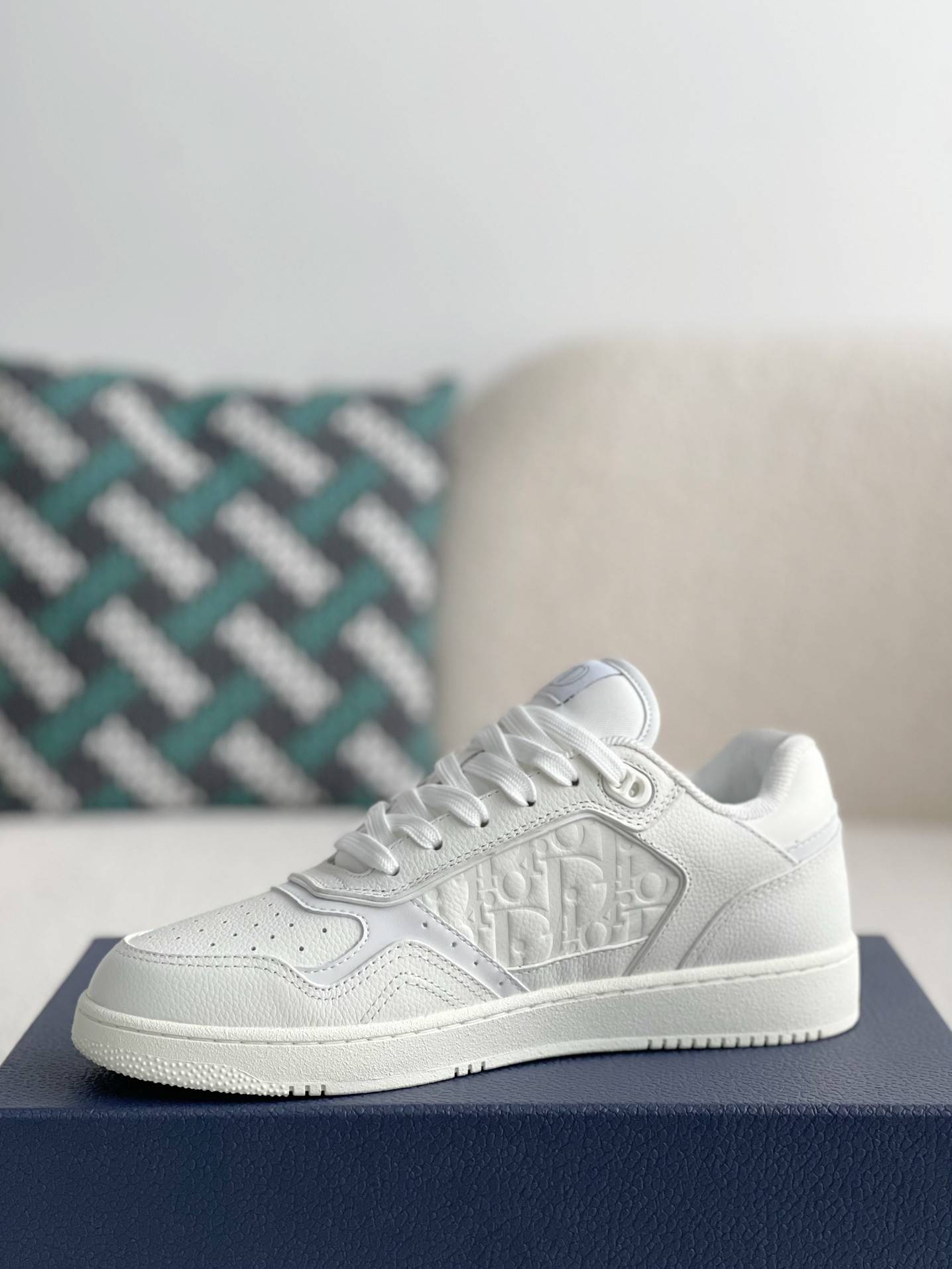 D*OR New B27 Sneaker