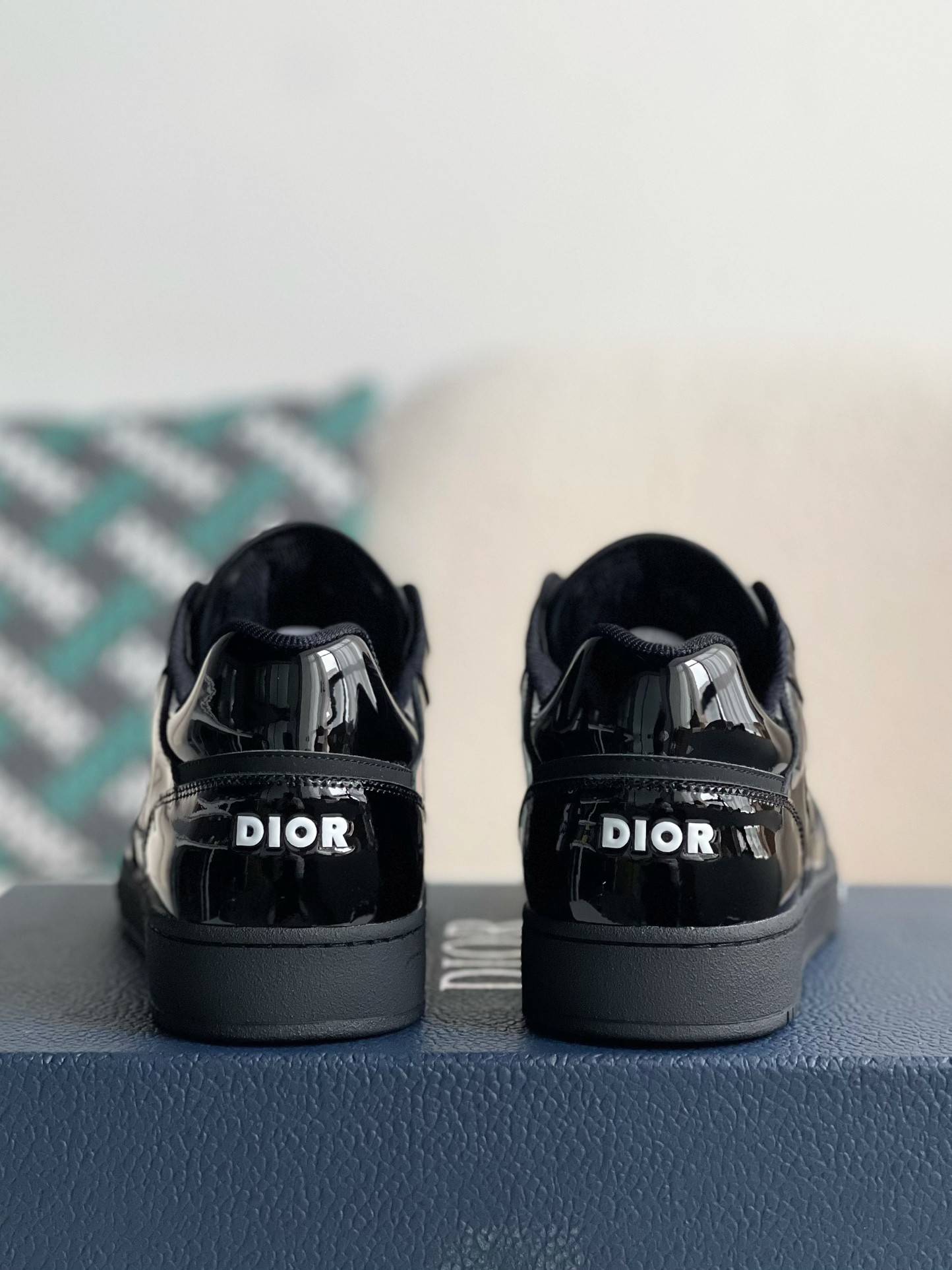 D*OR HIGH LEVEL B27 Sneaker