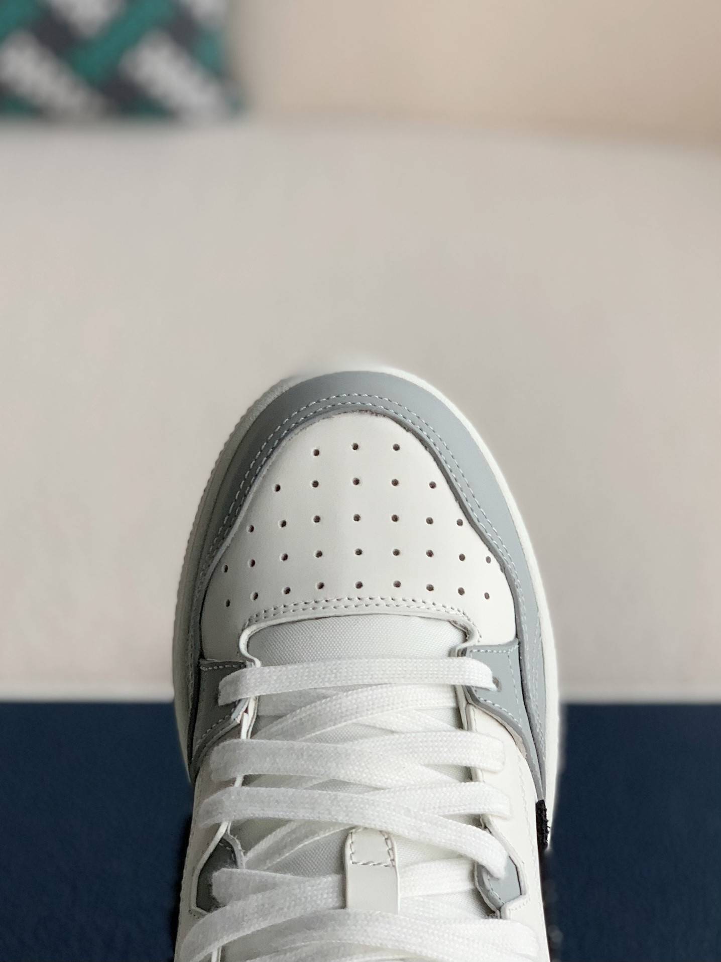 D*OR B57 New Sneaker