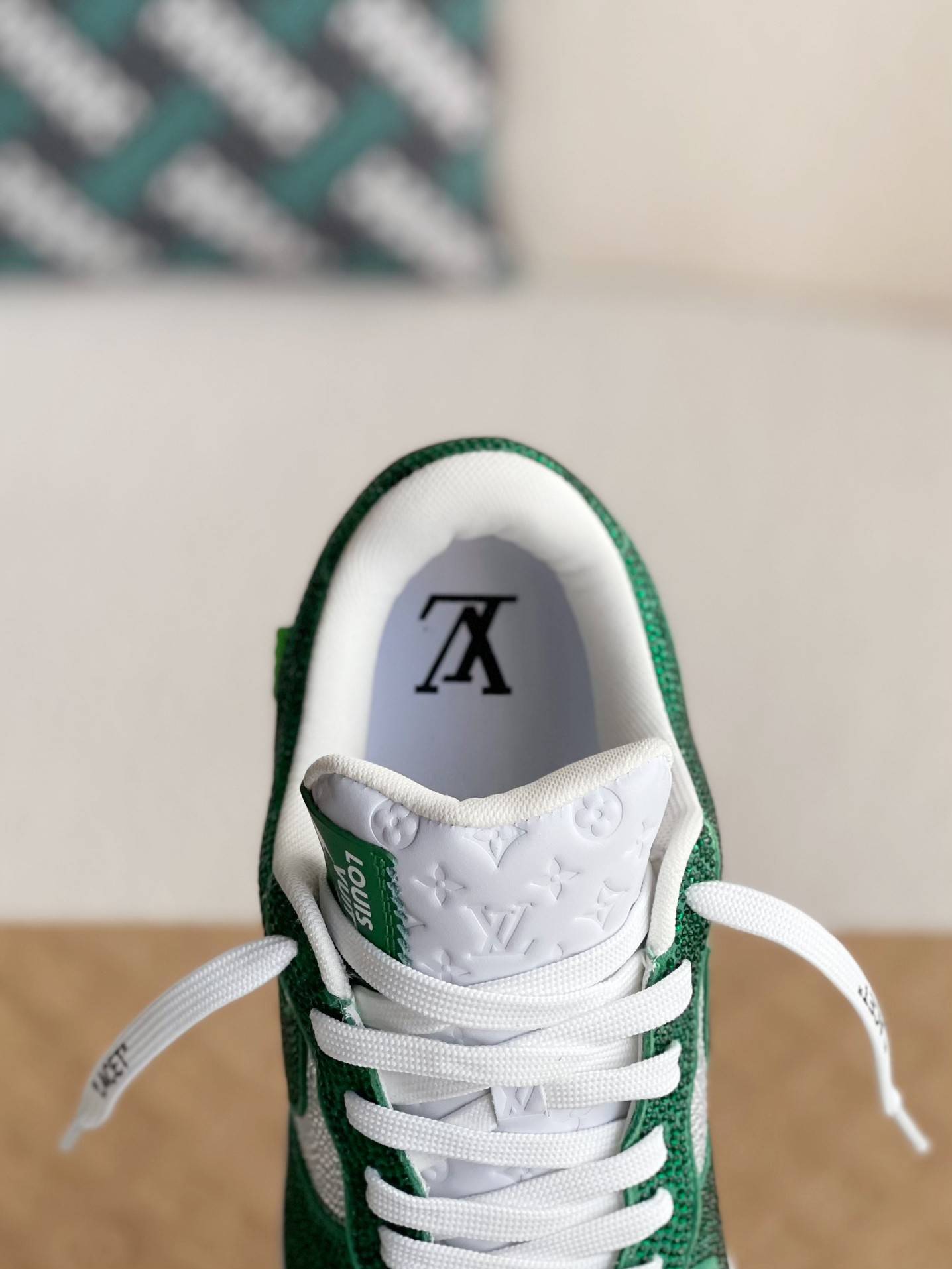 L*V × NIKE AIR FORCE 1 SNEAKER