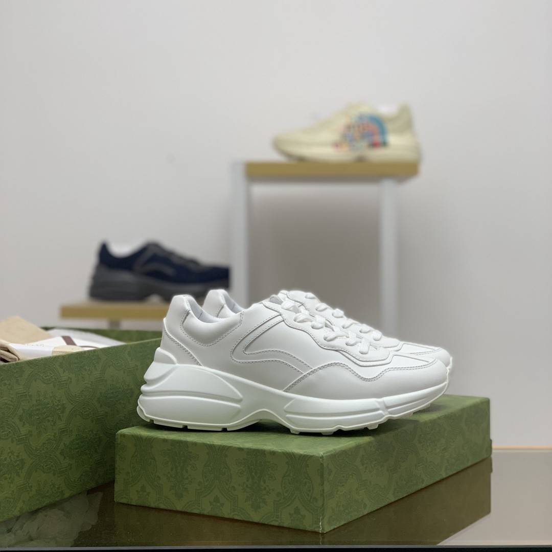 GU*IRetro Clunky Sneaker