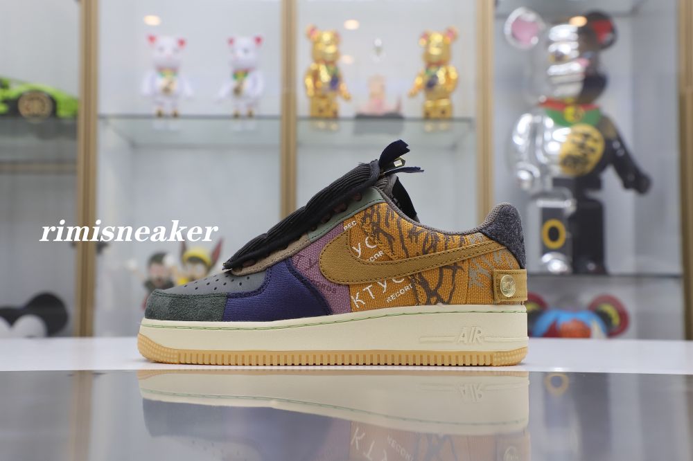 TRAVIS SCOTT X AIR FORCE 1 LOW 