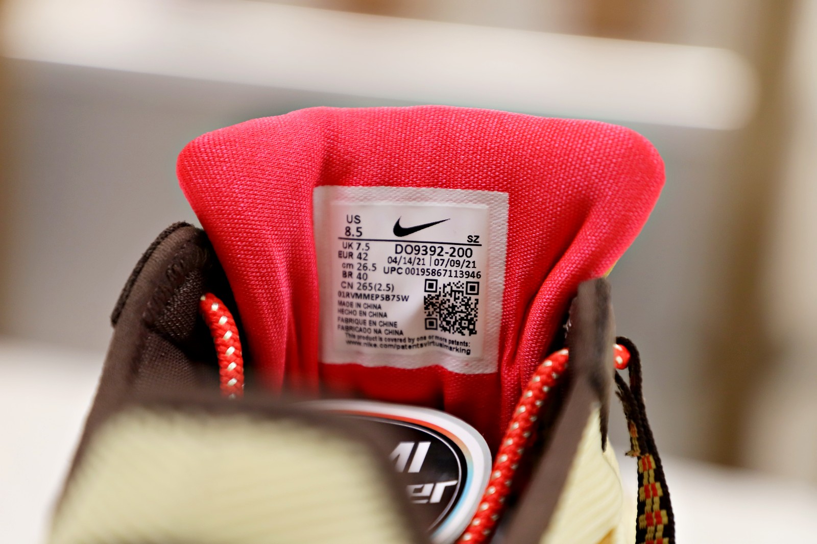 TRAVIS SCOTT NIKE AIR MAX 1 READY