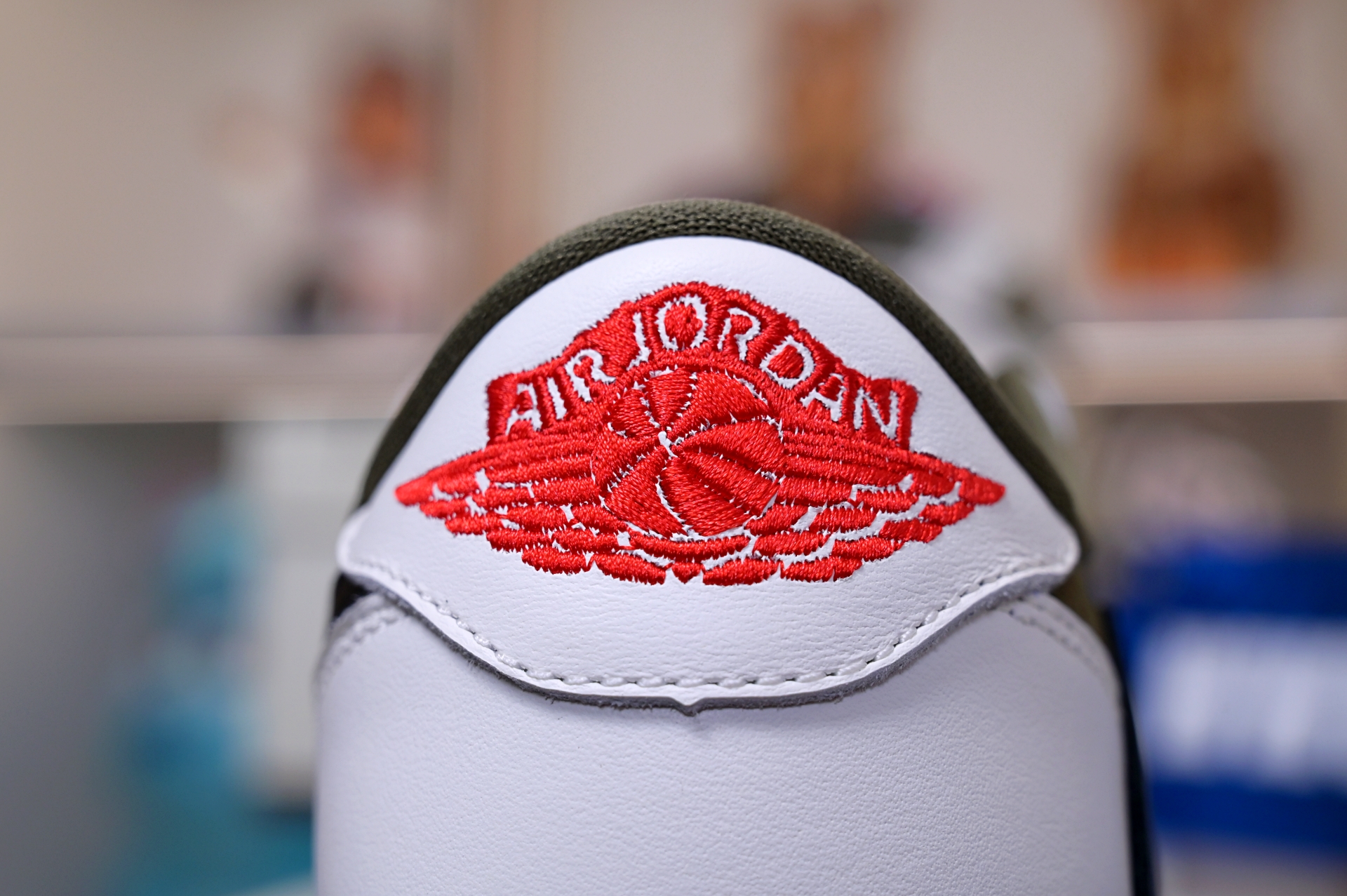 Travis Scott x Jordan Air Jordan 1 Low OG “Medium Olive”