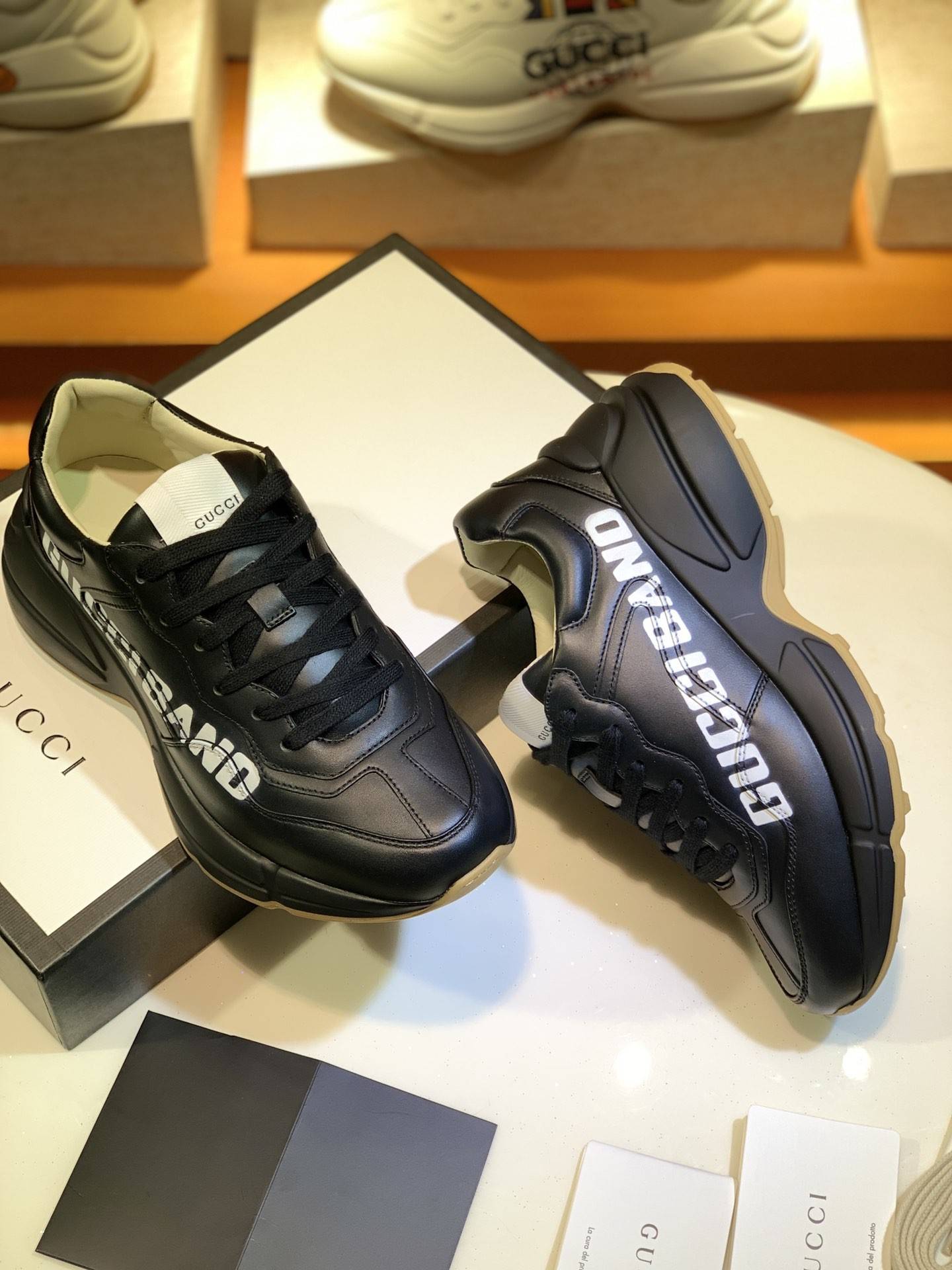 GU*IRetro Clunky Sneaker