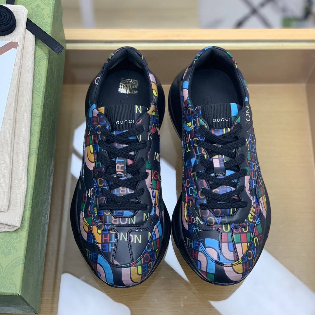 GU*IRetro Clunky Sneaker