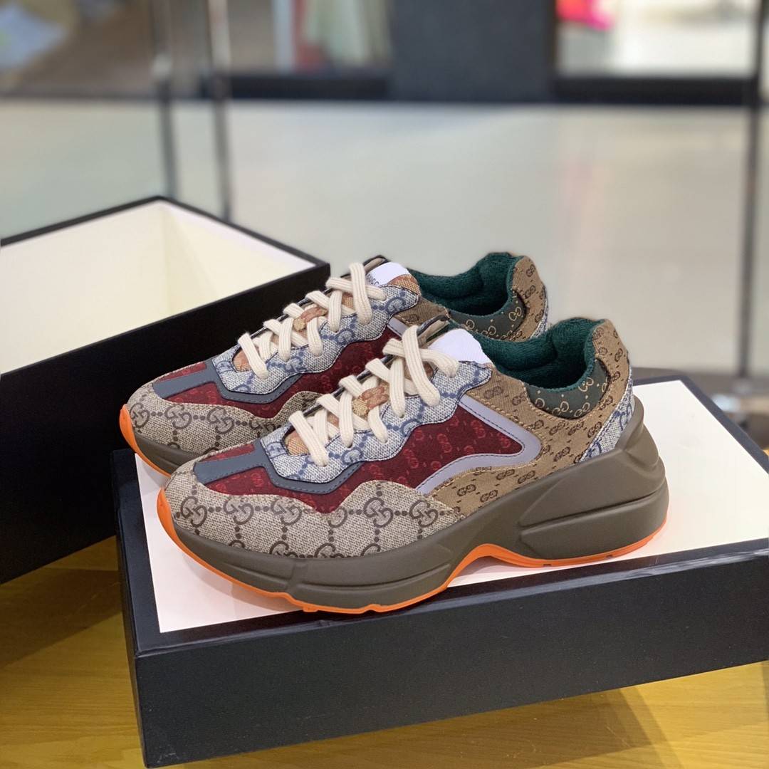 GU*IRetro Clunky Sneaker