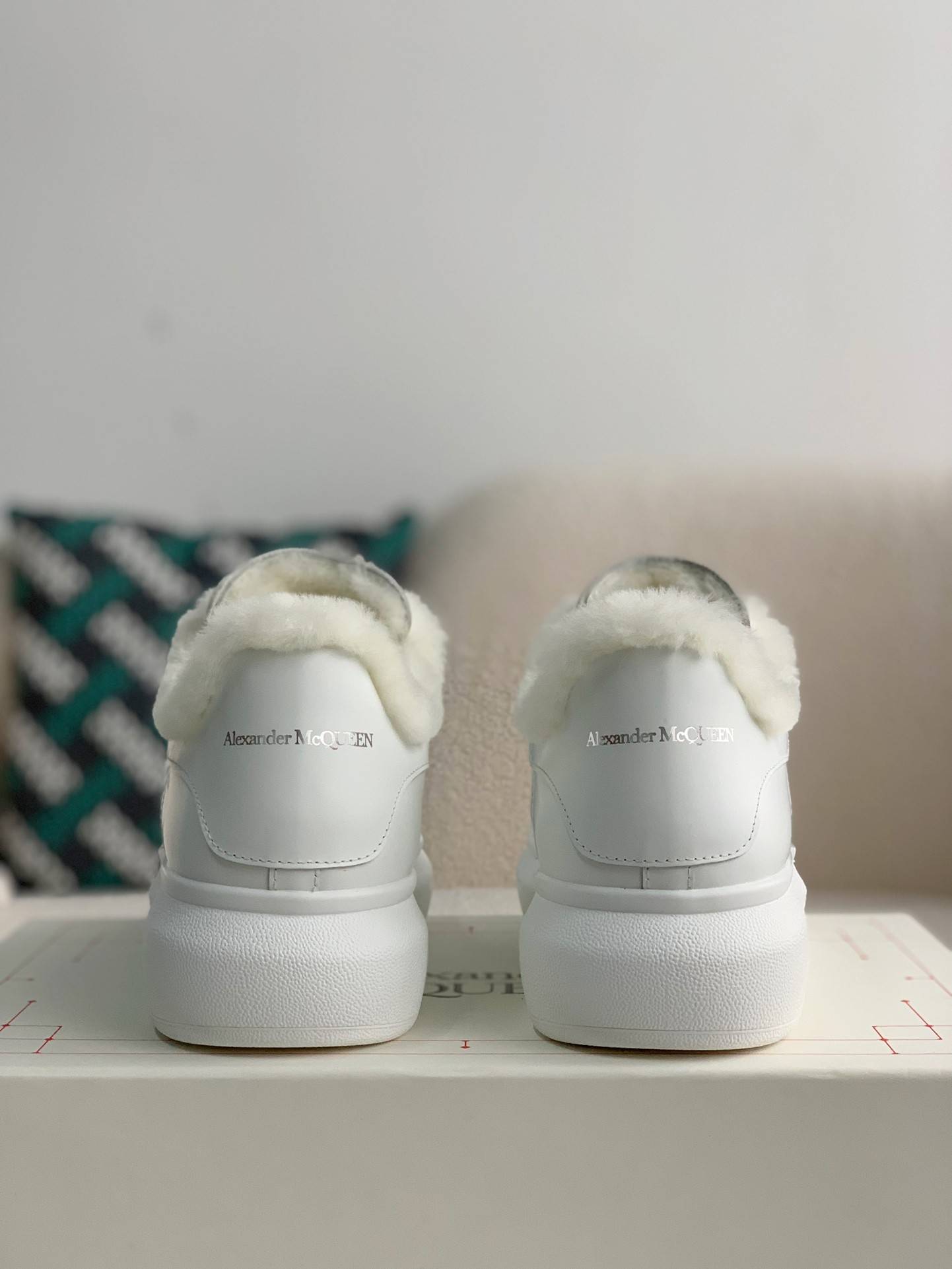 A1exa*der Mcqv*en  Sneakers