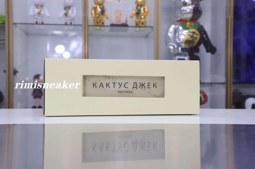 TRAVIS SCOTT X AIR FORCE 1 LOW 