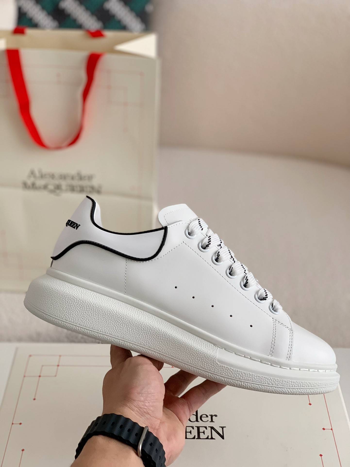 A1exa*der Mcqv*en MQ white film tail Sneakers