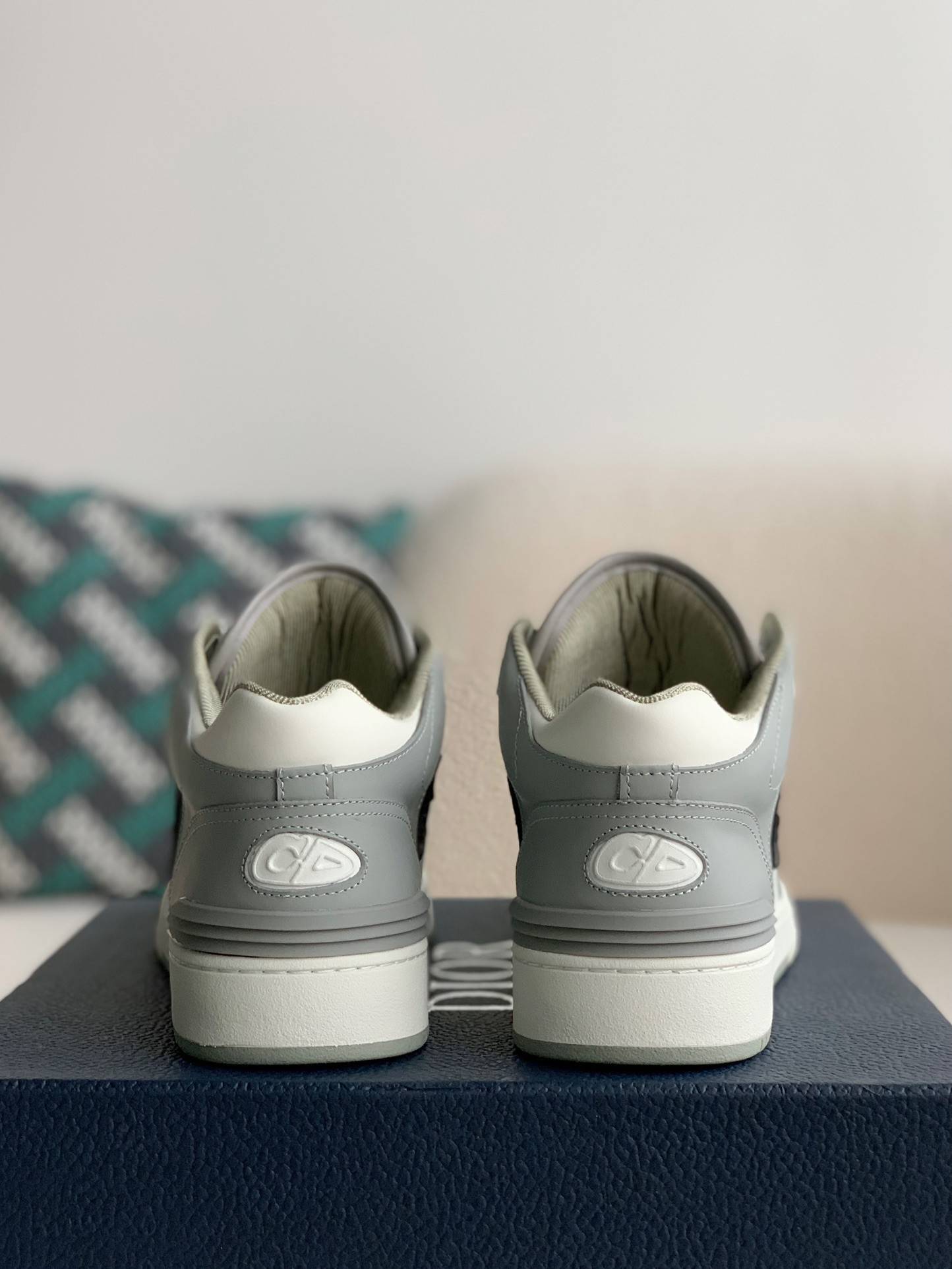 D*OR B57 New Sneaker