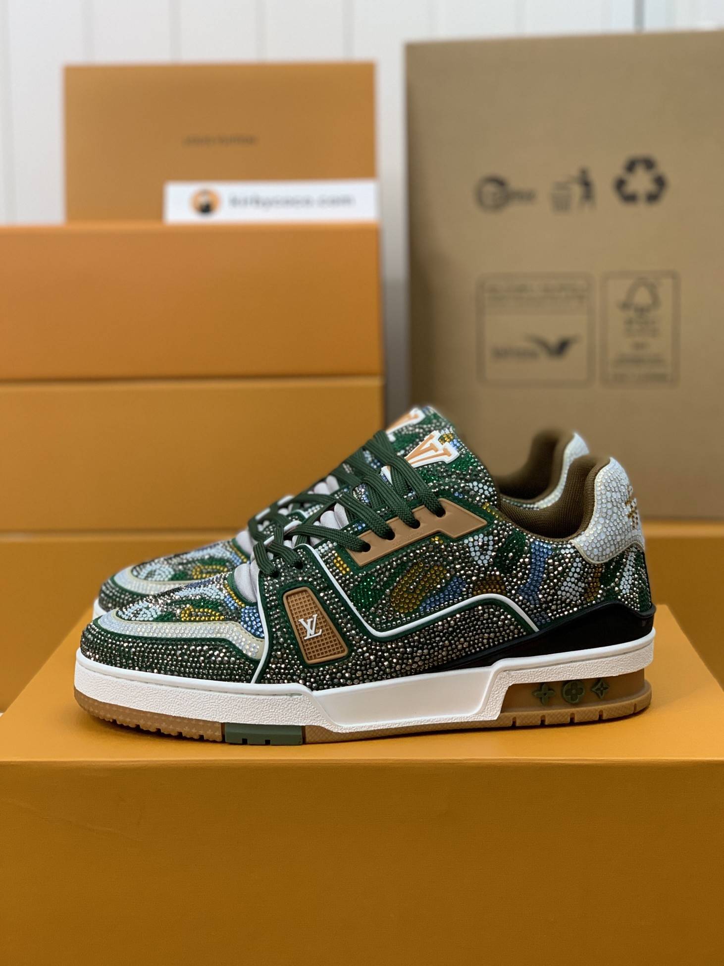 L*V TRAINER Sneakers