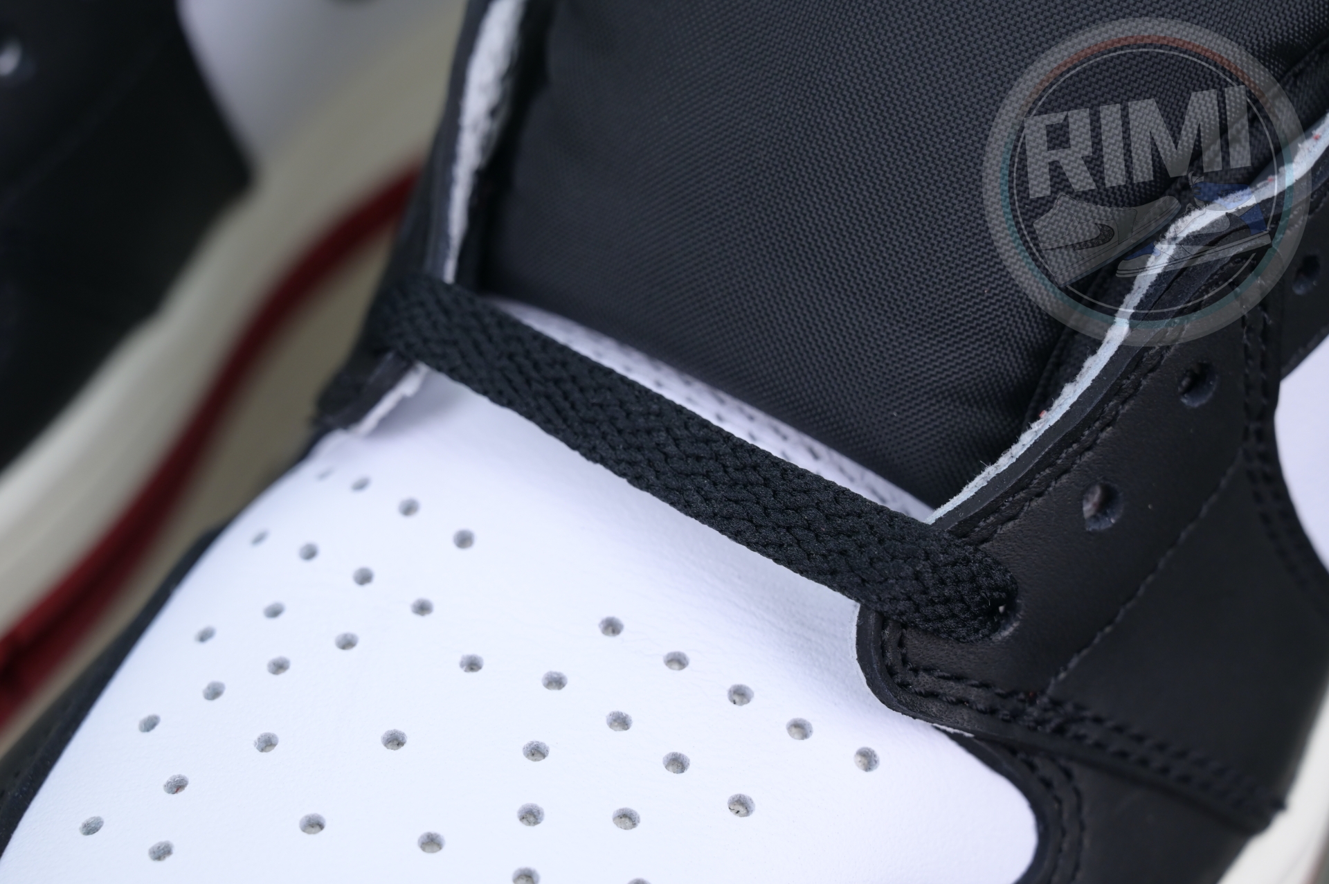 Jordan Air Jordan 1High OG“Black Toe Reimagined”