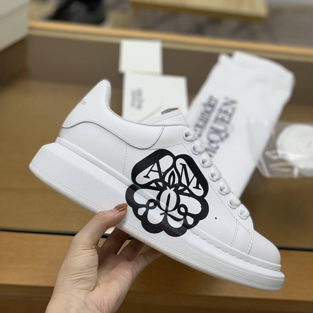 A1exa*der Mcqv*en MQ 3D white bloom Sneakers
