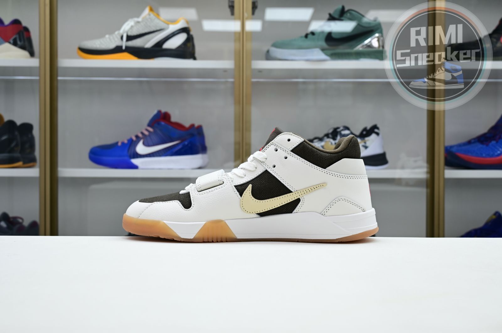 Travis Scott x Jordan Executive The Check